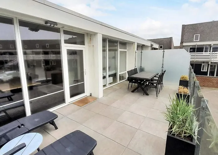 8 Person Holiday Home In Ringk Bing